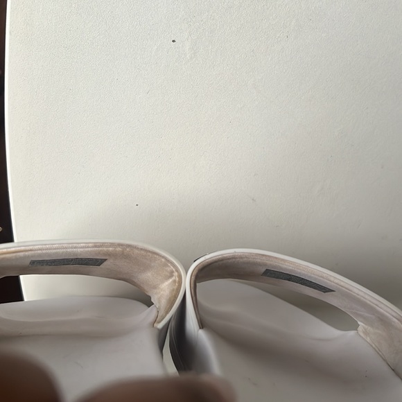 Tommy Hilfiger Pool Slides - Picture 4 of 4